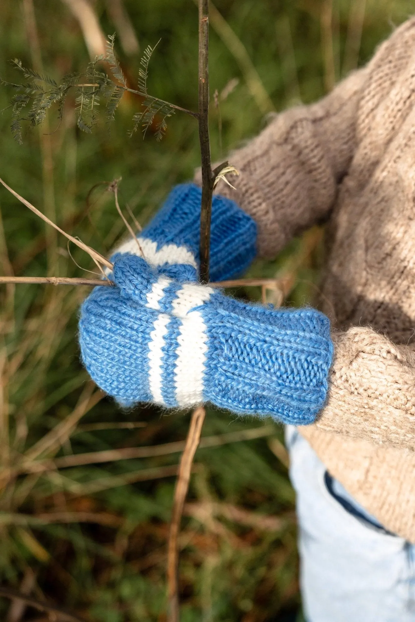 80's Mittens Blue