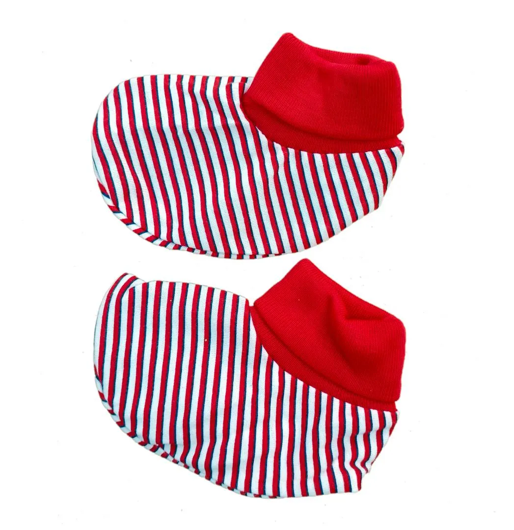 Baby Unisex Mitten Cotton Cap and Booty Set (Red) - Pack of 1