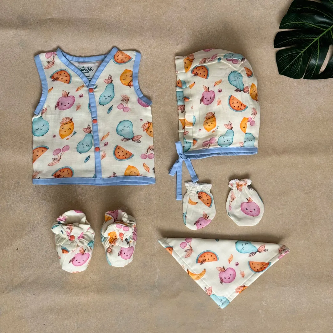 Bear Pops - Muslin 5 Piece Gift Set (0-3 Months)