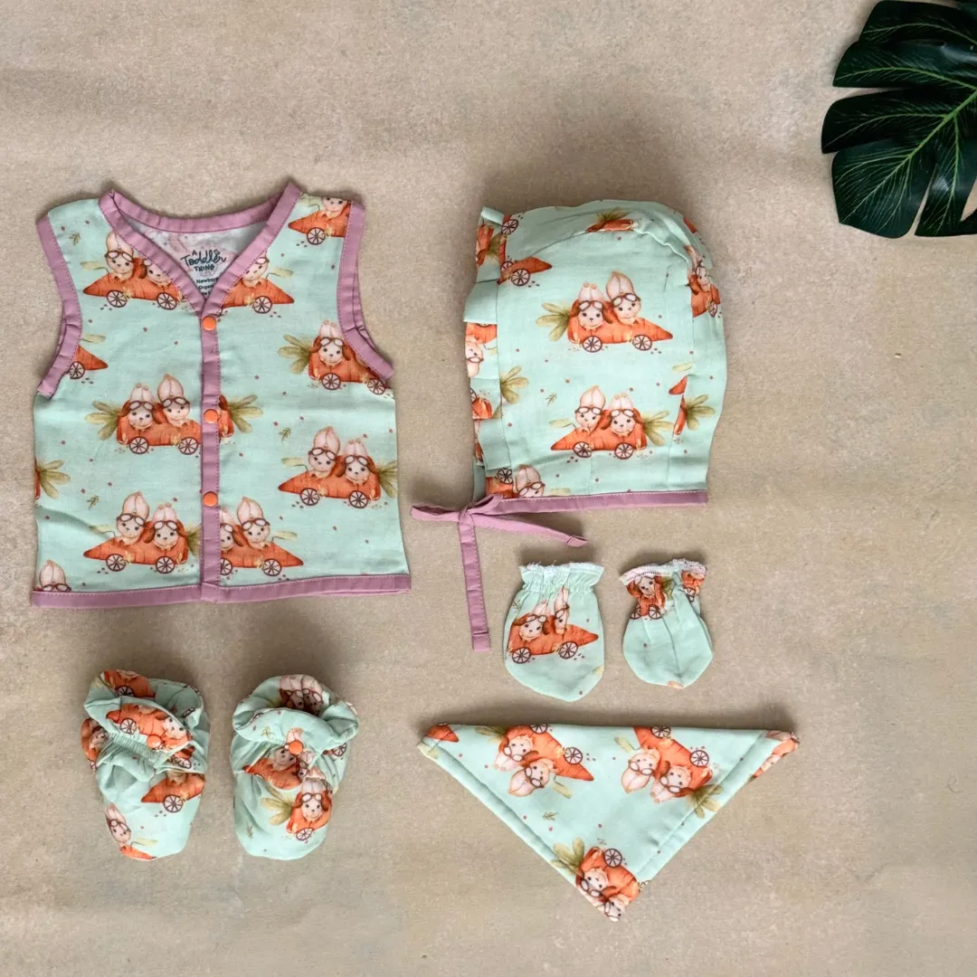 Forest  Fun - Muslin 5 Piece Gift Set (0-3 Months)