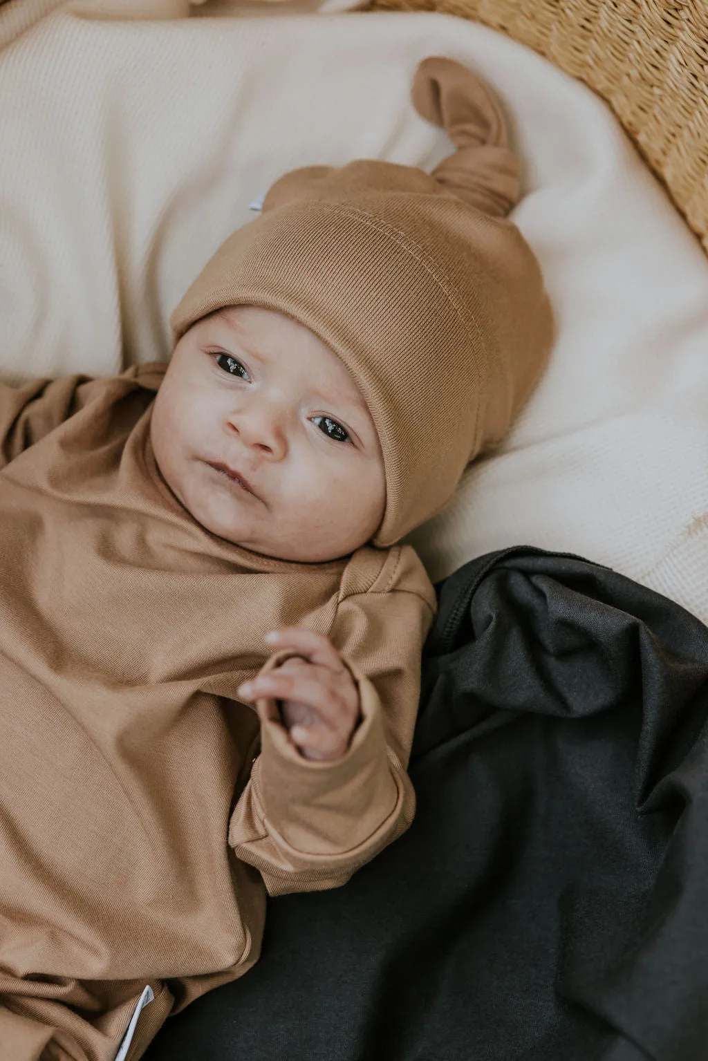 Zak & Zoé - Bonnet Nouveau-Né||Zak & Zoé - Newborn Knotted Hat